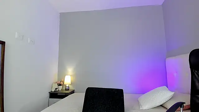 NataliaBuiles online show from 01.25.25