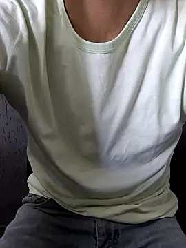 Snapshot of Leo_Big chatting on 04.29.26 Leo Big online show from 04.29.26
