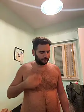 Snapshot of andrea92roma chatting on 11.07.25 andrea92roma online show from 11.07.25