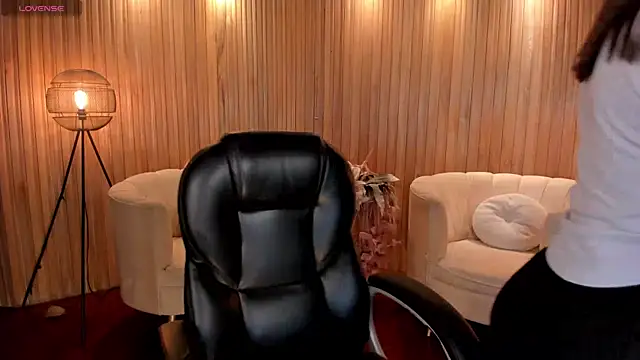 MorganHicks online show from 10.17.25