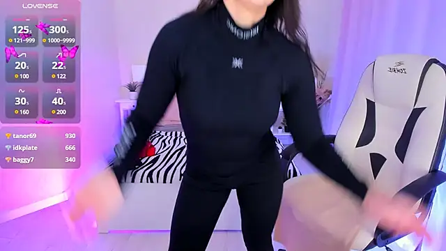 HelenaRegal online show from 02.22.25