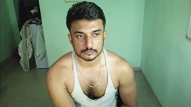 Snapshot of daringcutie chatting on 11.30.25 daringcutie online show from 11.30.25