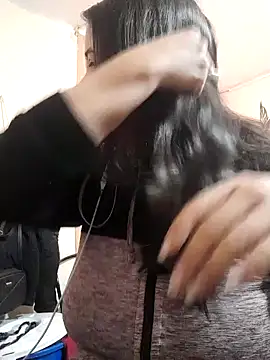 Snapshot of latinfemale chatting on 12.18.24 latinfemale online show from 12.18.24