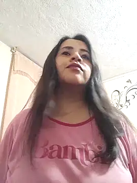 Snapshot of latinfemale chatting on 03.17.25 latinfemale online show from 03.17.25