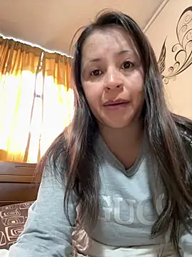 Snapshot of latinfemale chatting on 10.01.25 latinfemale online show from 10.01.25