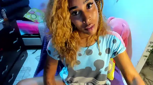 Snapshot of CarameloCeron chatting on 12.17.24 CarameloCeron online show from 12.17.24