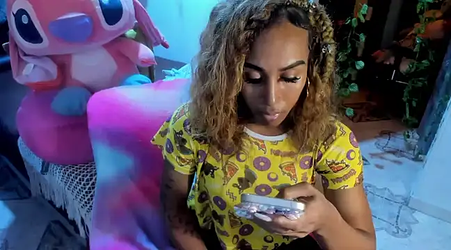 Snapshot of CarameloCeron chatting on 01.28.25 CarameloCeron online show from 01.28.25