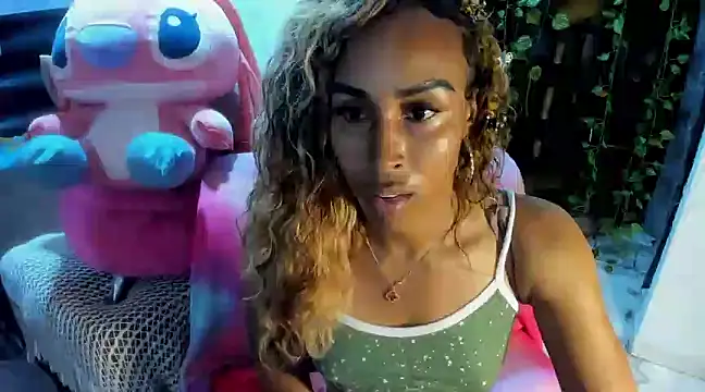 Snapshot of CarameloCeron chatting on 02.06.25 CarameloCeron online show from 02.06.25