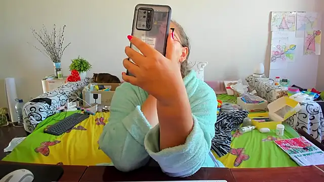 Snapshot of IamYourNarcotic chatting on 10.04.25 IamYourNarcotic online show from 10.04.25