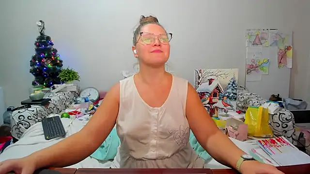 Snapshot of IamYourNarcotic chatting on 12.19.25 IamYourNarcotic online show from 12.19.25