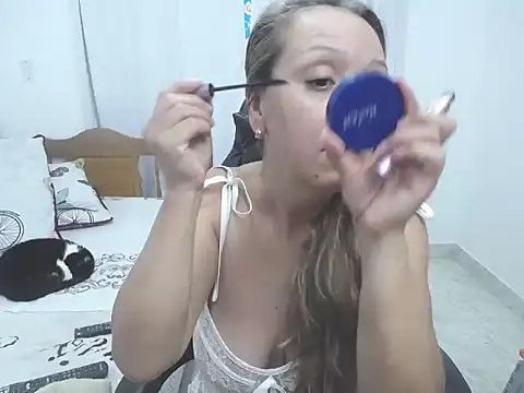 yeslluisa online show from 10.10.25