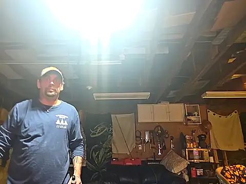 Snapshot of canadacockinme chatting on 10.05.25 canadacockinme online show from 10.05.25