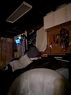 Snapshot of canadacockinme chatting on 10.23.25 canadacockinme online show from 10.23.25