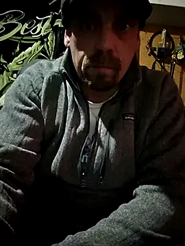 Snapshot of canadacockinme chatting on 11.04.25 canadacockinme online show from 11.04.25