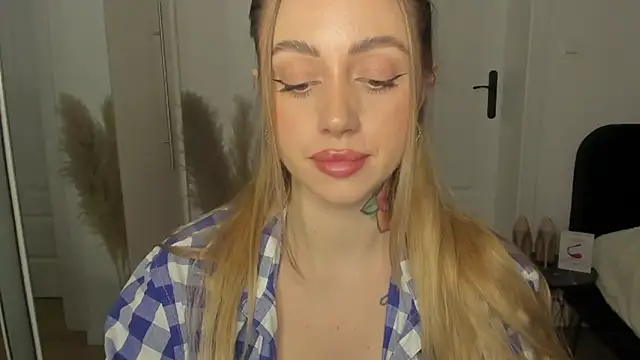sexyCoralie online show from 02.01.25