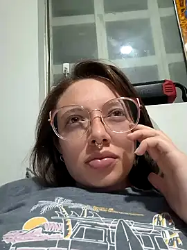 Snapshot of linda-schmidt chatting on 01.05.25 linda-schmidt online show from 01.05.25