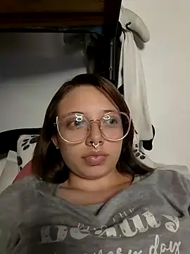 Snapshot of linda-schmidt chatting on 02.11.25 linda-schmidt online show from 02.11.25