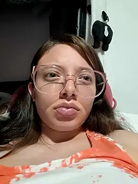 Snapshot of linda-schmidt chatting on 03.15.25 linda-schmidt online show from 03.15.25