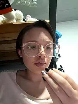 Snapshot of linda-schmidt chatting on 03.20.25 linda-schmidt online show from 03.20.25