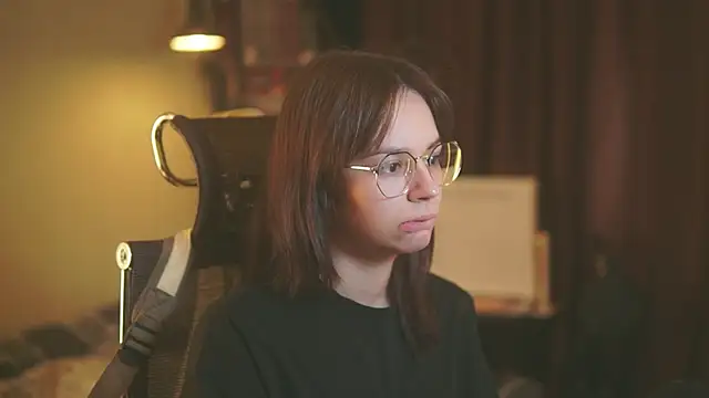 Snapshot of alyssa_sweet chatting on 11.20.25 alyssa sweet online show from 11.20.25