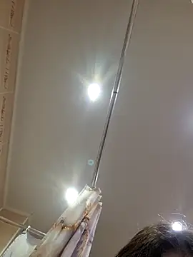 Snapshot of alyssa_sweet chatting on 12.18.25 alyssa sweet online show from 12.18.25