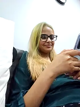 DirtySnowball69 online show from 09.10.25