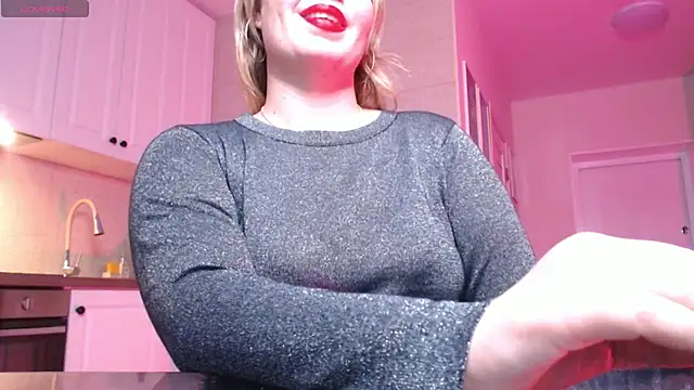 HotTiffani online show from 01.25.25