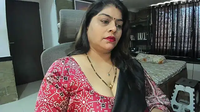 Snapshot of tarivishu23 chatting on 02.13.25 tarivishu23 online show from 02.13.25