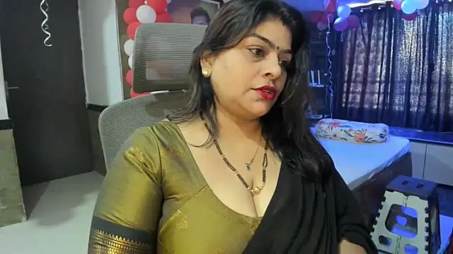 Snapshot of tarivishu23 chatting on 02.15.25 tarivishu23 online show from 02.15.25