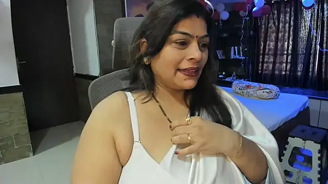 Snapshot of tarivishu23 chatting on 02.16.25 tarivishu23 online show from 02.16.25