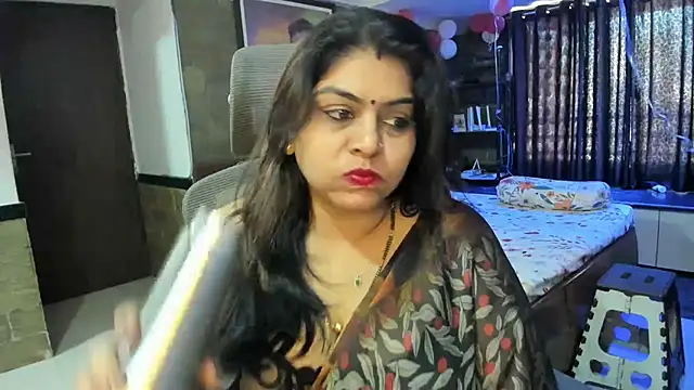 Snapshot of tarivishu23 chatting on 02.21.25 tarivishu23 online show from 02.21.25