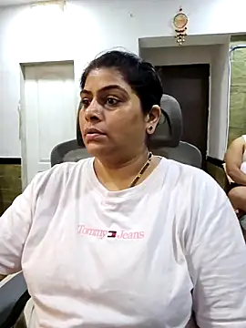 Snapshot of tarivishu23 chatting on 03.22.25 tarivishu23 online show from 03.22.25