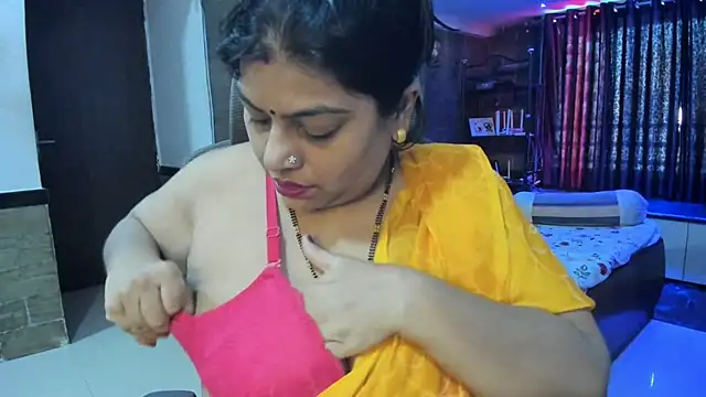 Snapshot of tarivishu23 chatting on 10.18.25 tarivishu23 online show from 10.18.25