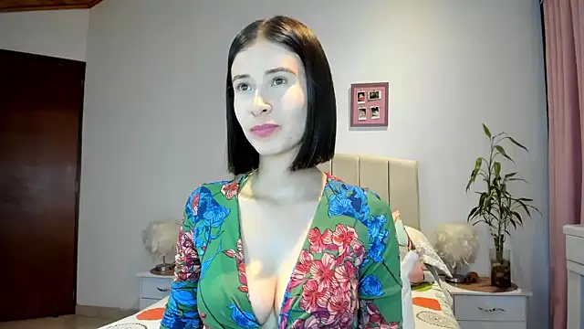 Snapshot of macarena_vallejo chatting on 12.06.24 macarena vallejo online show from 12.06.24