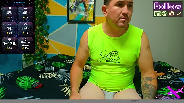 Snapshot of xavier_1988 chatting on 04.25.26 xavier 1988 online show from 04.25.26