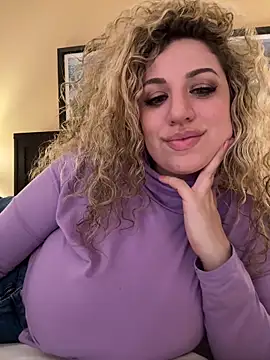 Snapshot of miamellycious chatting on 02.18.25 miamellycious online show from 02.18.25