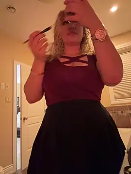 Snapshot of miamellycious chatting on 02.19.25 miamellycious online show from 02.19.25