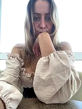 Snapshot of Puzdosia chatting on 10.02.25 Puzdosia online show from 10.02.25