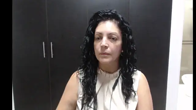 mijal queen online show from 09.17.25