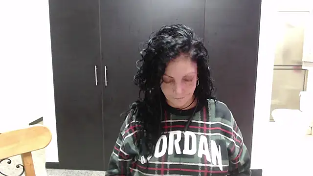 mijal queen online show from 10.17.25