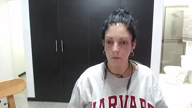 mijal queen online show from 10.25.25