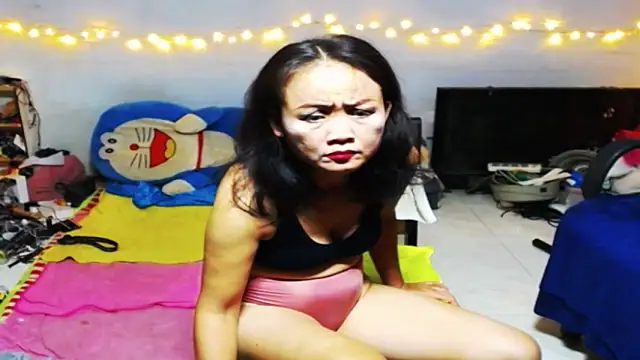 1CuteAndSexy69 online show from 12.20.24