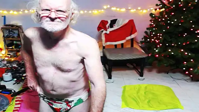 1CuteAndSexy69 online show from 12.25.24