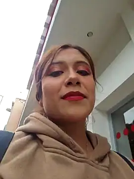 Snapshot of DORYY chatting on 09.30.25 DORYY online show from 09.30.25