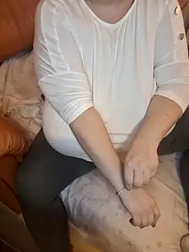 Snapshot of SenzualHotM chatting on 02.14.25 SenzualHotM online show from 02.14.25