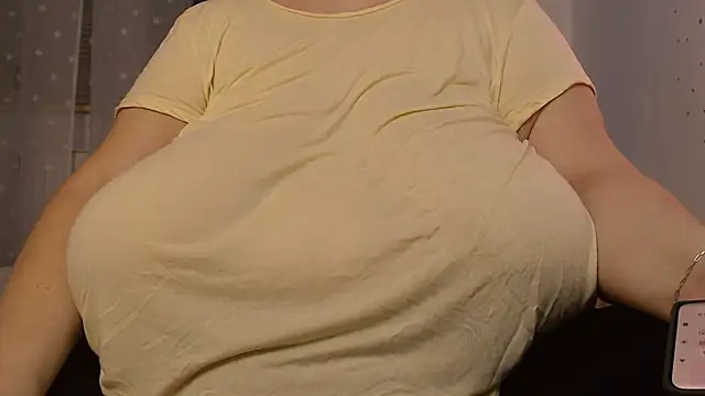 Snapshot of SenzualHotM chatting on 02.25.25 SenzualHotM online show from 02.25.25