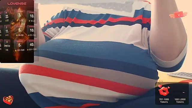 Snapshot of SenzualHotM chatting on 02.27.25 SenzualHotM online show from 02.27.25