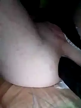 Snapshot of oxesred chatting on 10.15.25 oxesred online show from 10.15.25