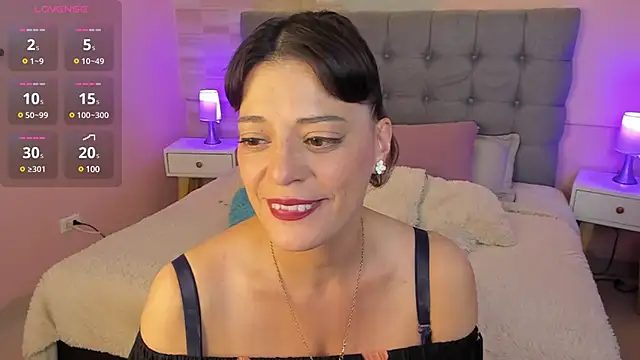 Snapshot of _Abril_W chatting on 01.16.25 Abril W online show from 01.16.25