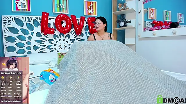 Snapshot of valerie_lya chatting on 03.07.25 valerie lya online show from 03.07.25